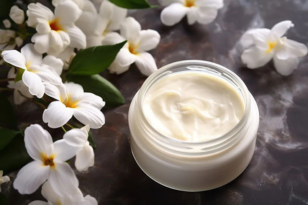 為什么涂面霜后會搓泥？涂面霜搓泥是什么原因？